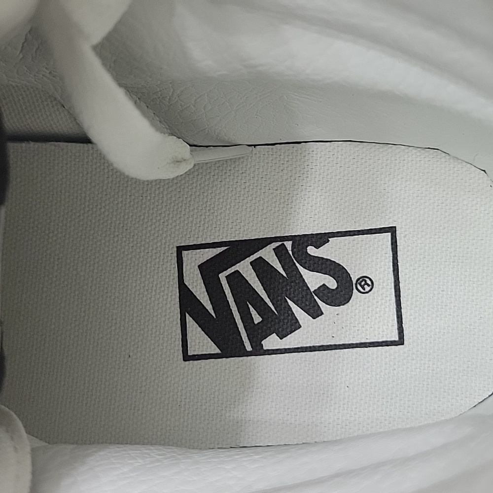 Van's SK8-Hi Brand new in the box - Picture 13 of 16